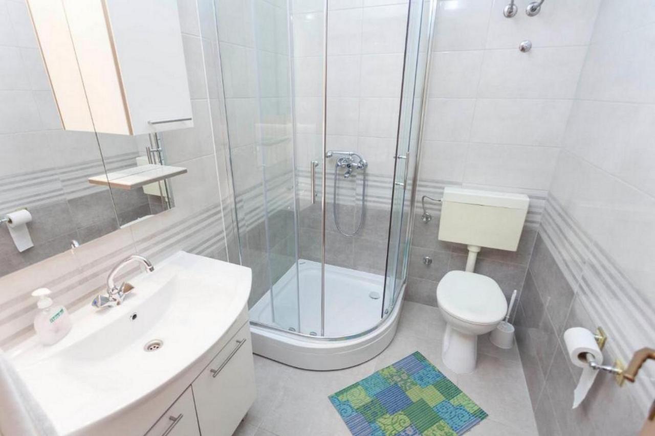 Summerheaven Apartments Podgora Esterno foto